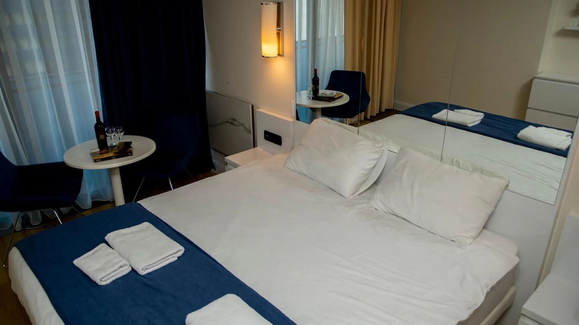 Aparthotel Seasonal - Beautiful Apartments Near The Sea - Orbi City N2 Batumi