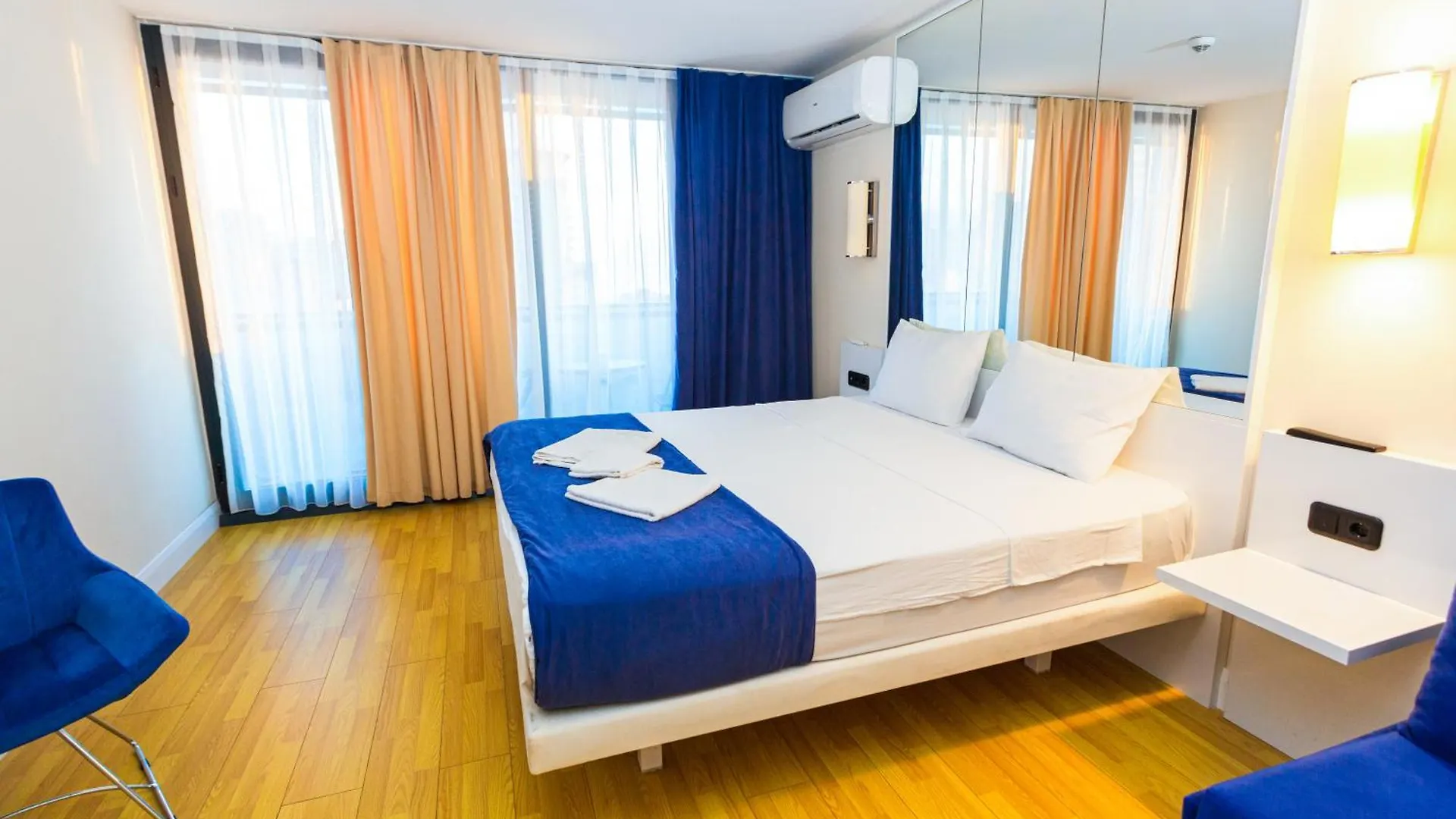 Seasonal - Beautiful Apartments Near The Sea - Orbi City N2 Batumi 0*,  Georgia
