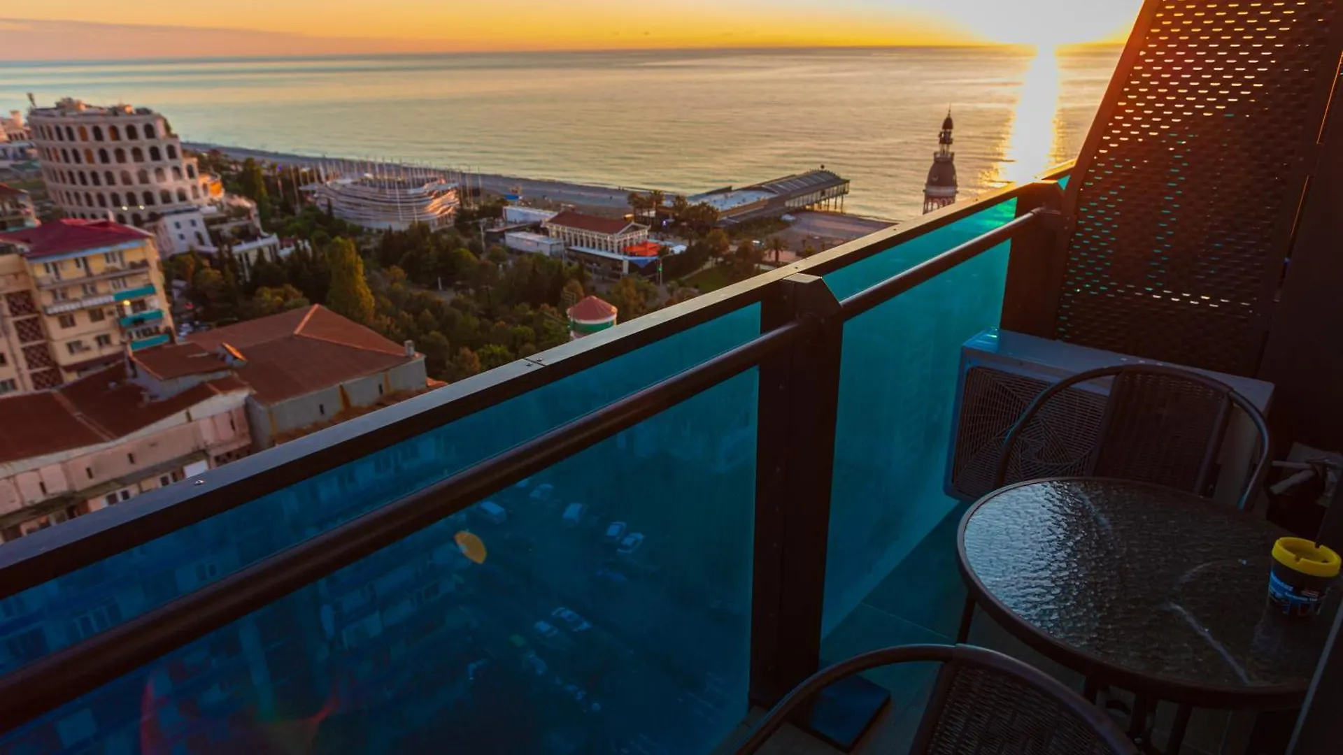 Aparthotel Seasonal - Beautiful Apartments Near The Sea - Orbi City N2 Batumi