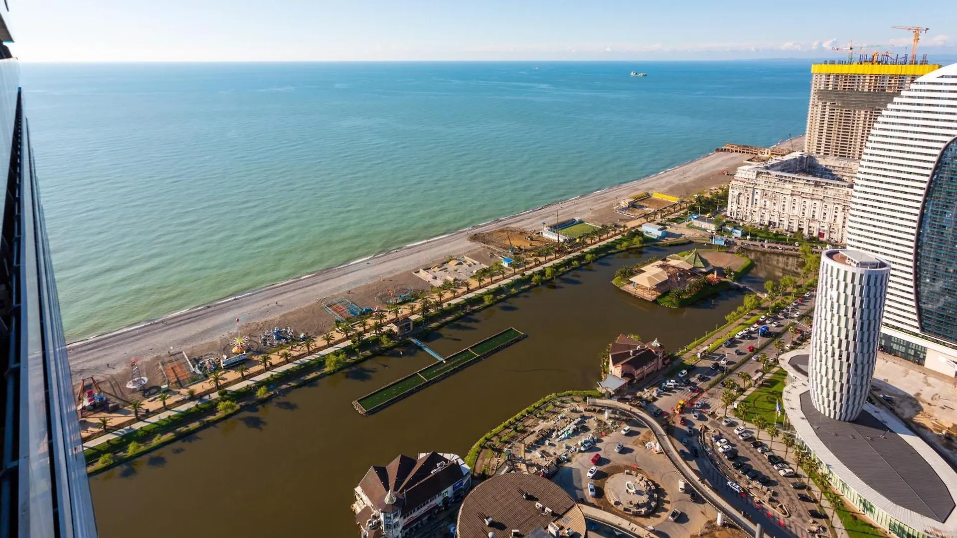 Aparthotel Seasonal - Beautiful Apartments Near The Sea - Orbi City N2 Batumi Georgia
